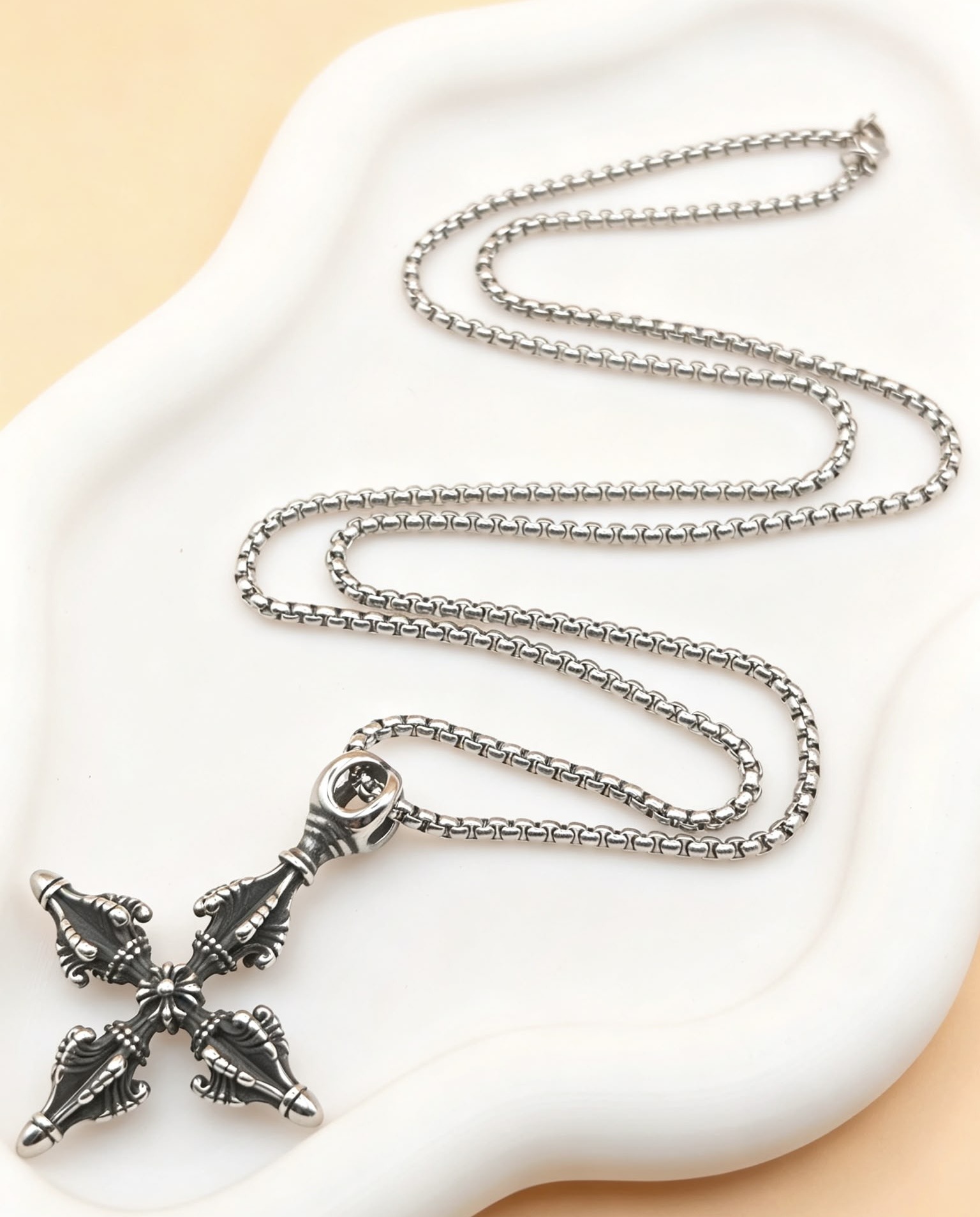 Mayorista Ceramik - Collar con colgante de cruz gótica - cadena de 60 cm