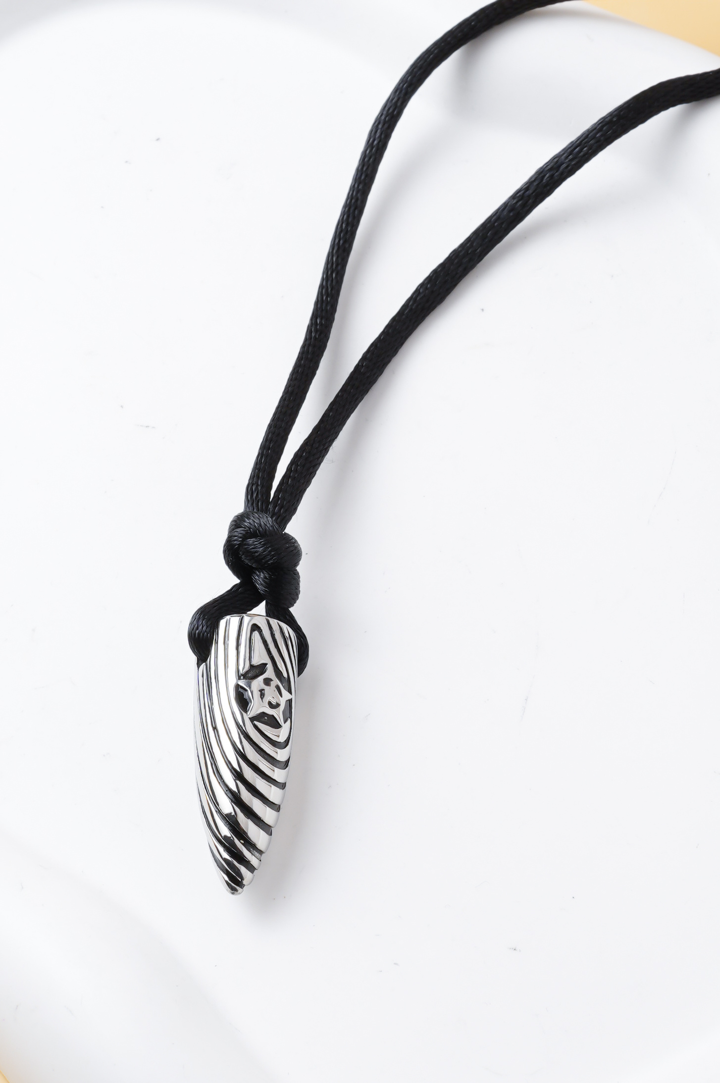 Wholesaler Ceramik - Adjustable men's necklace up to 65 cm – stainless steel pendant, braided black cord, modern minimalist jewelry