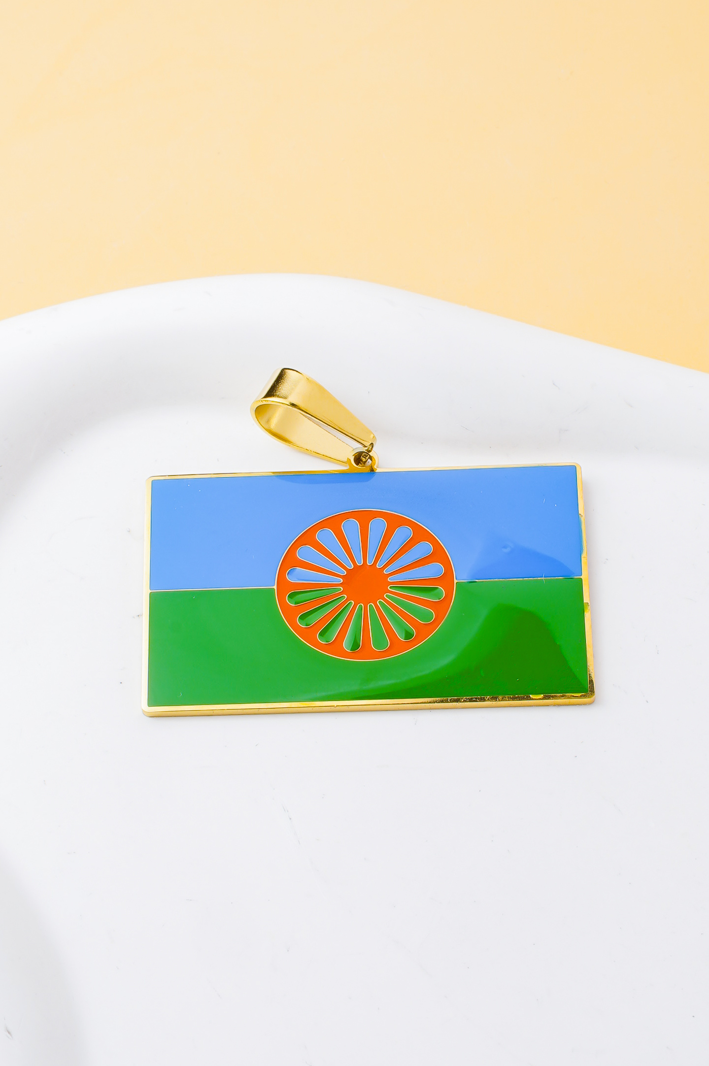 Wholesaler Ceramik - Men's pendant gypsy flag gold-plated 5 cm masculine jewelry steel without chain