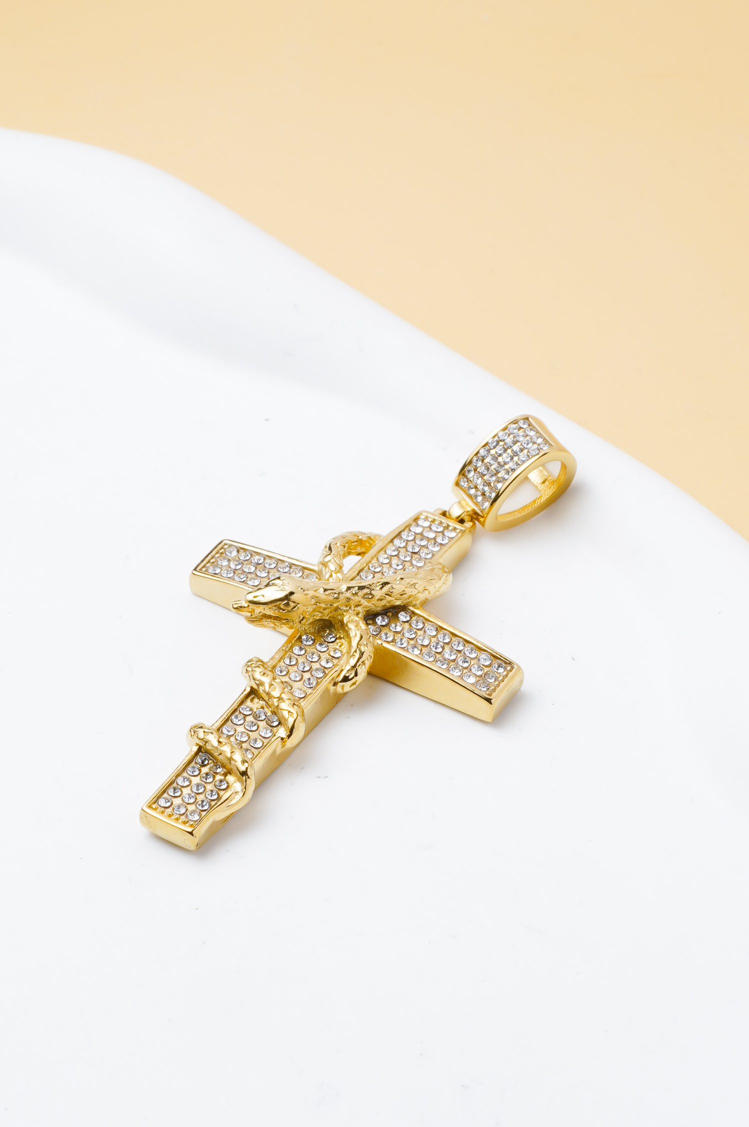 Großhändler Ceramik - Edelstahl Kreuzanhänger 6cm Ohne Kette – Kreuz & Strass-Schlange – Goldfarbe