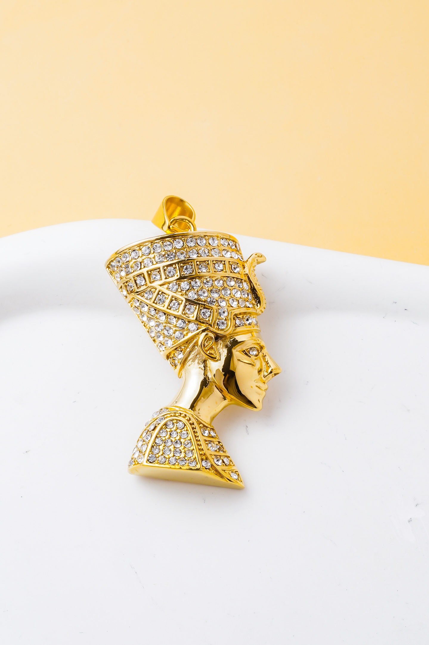 Grossista Ceramik - Pendente uomo regina Nefertiti dorato 6 cm zircone gioiello maschile senza catena