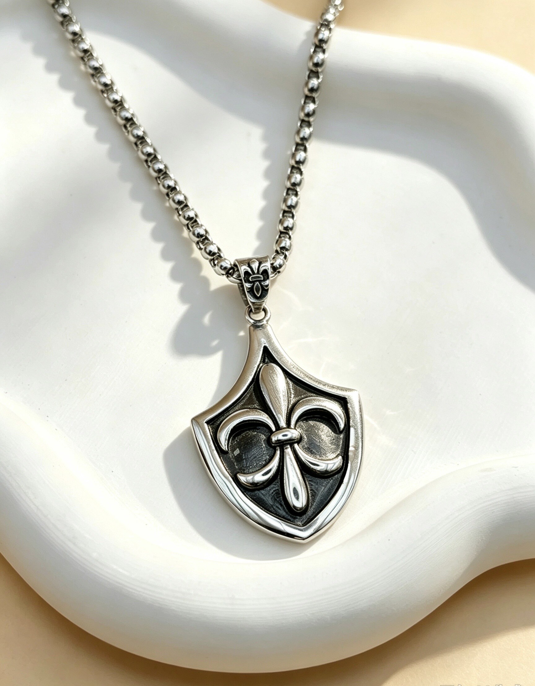 Grossiste Ceramik - Pendentif Acier Inoxydable Blason Fleur de Lys (Taille Unique)