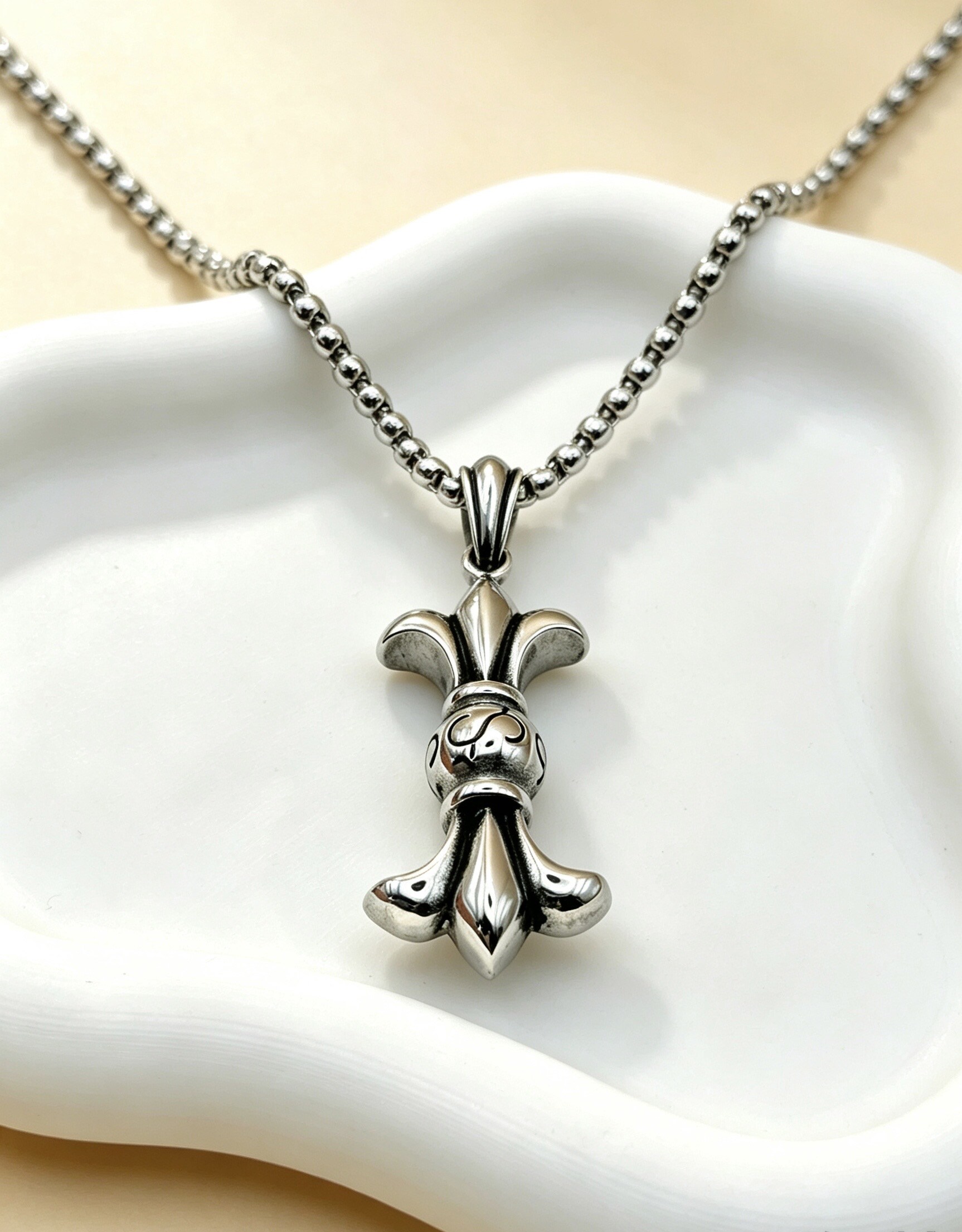 Grossiste Ceramik - Pendentif Homme Acier Inoxydable Fleur de Lys Double Gothique (Taille Unique)