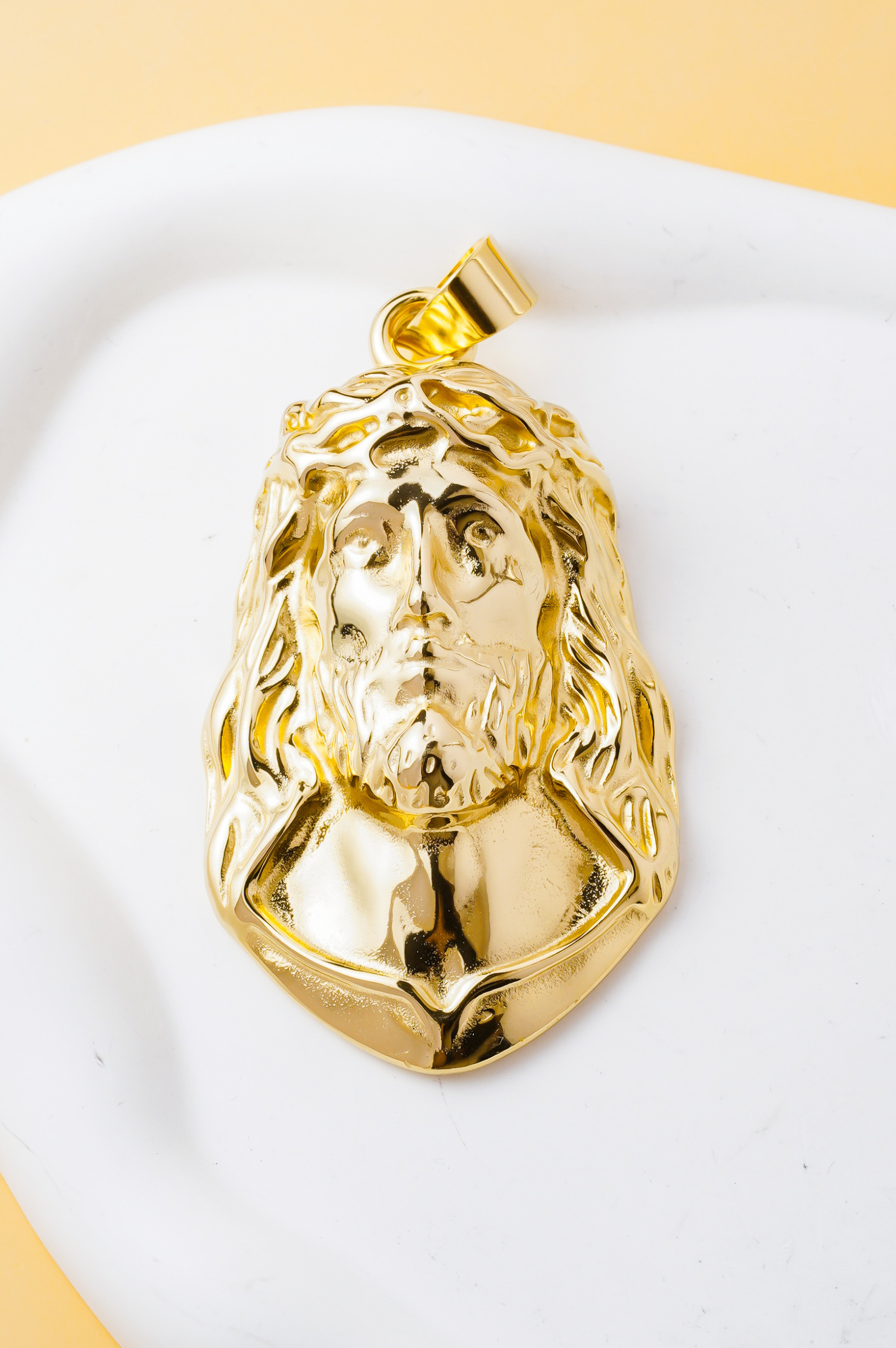Grossista Ceramik - Pendente uomo Gesù Cristo dorato 6 cm gioiello maschile acciaio senza catena