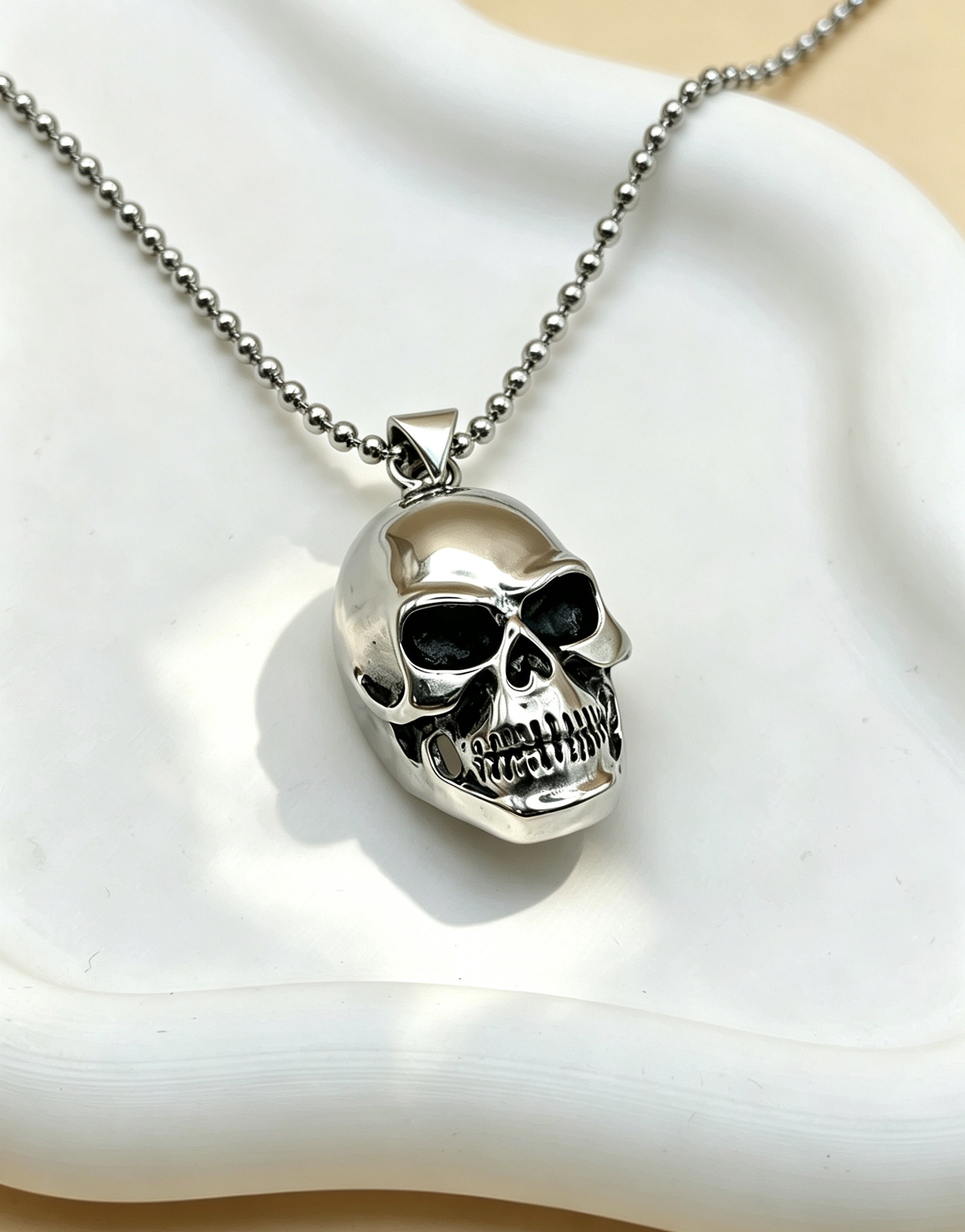 Grossiste Ceramik - Pendentif Crâne 3D Argenté — Style Rock & Biker