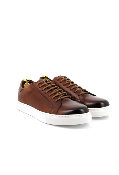 Grossista CLEYS - Sneakers in pelle con lacci Grossista CLEYS - Sneakers in pelle con lacci
