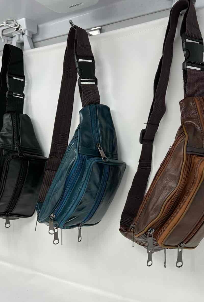 Wholesaler DH DIFFUSION - Leather Waist bag
