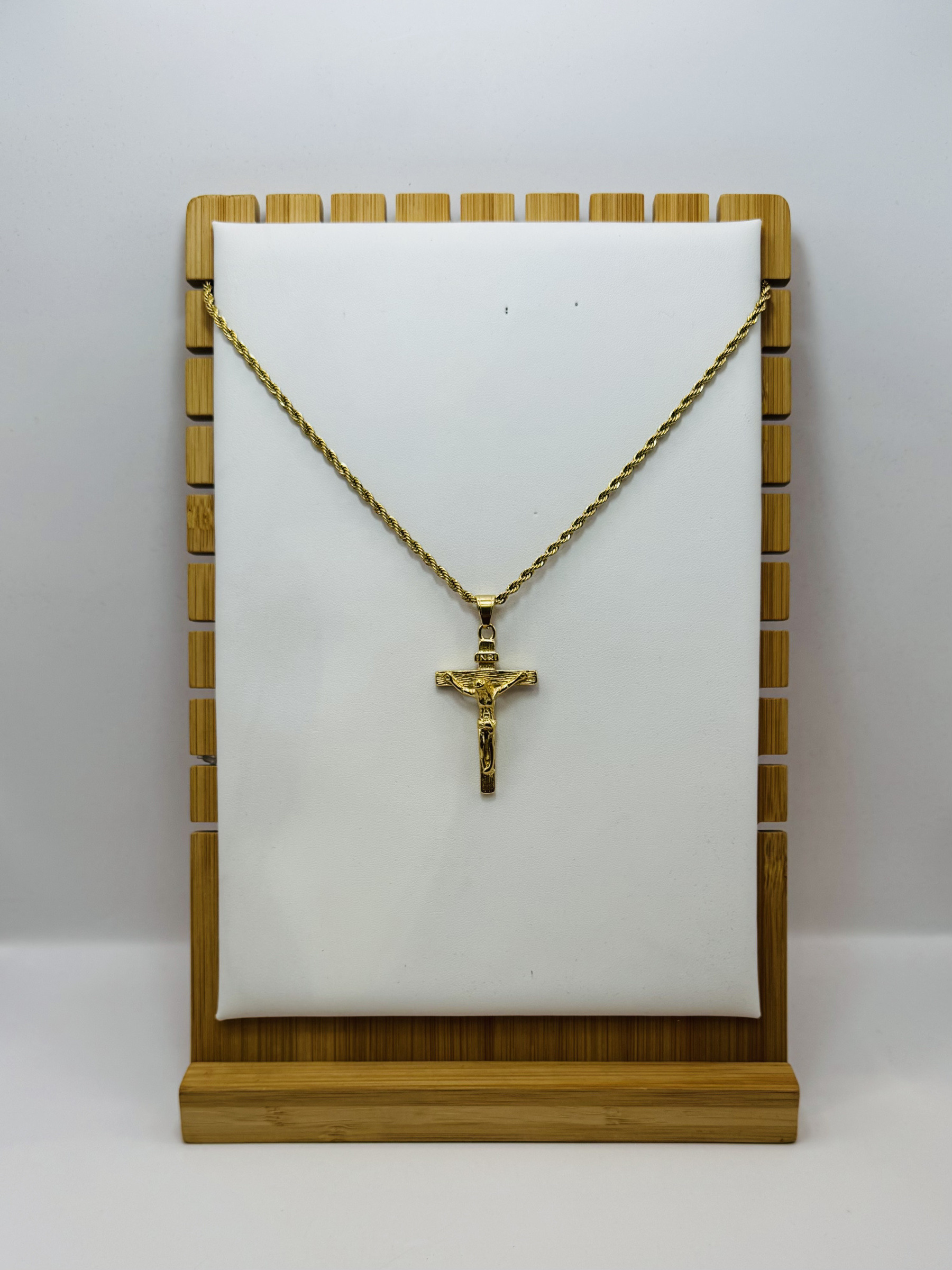 Großhändler Diamond - Herrenstahlkette mit Jesuskreuz