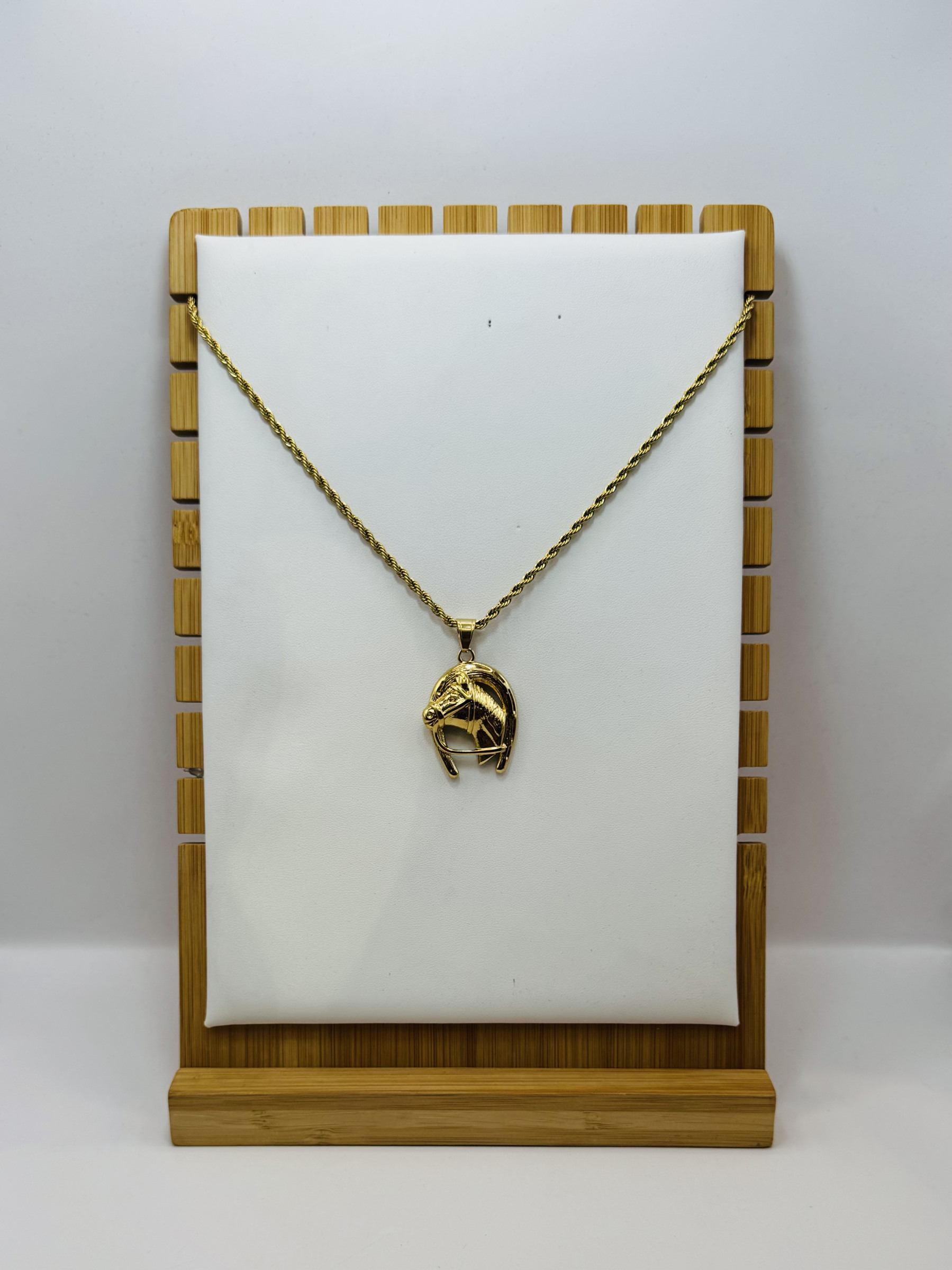Großhändler Diamond - Edelstahlkette mit Pferd und Hufeisen