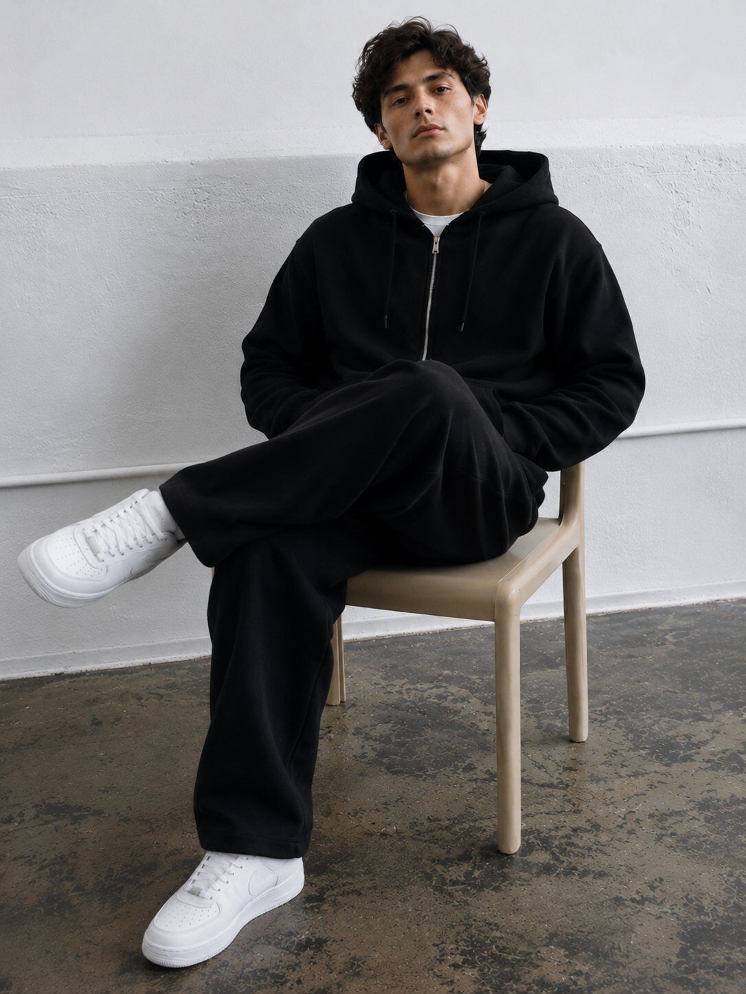 Großhändler FIVE EVER - Jogginganzug mit Weste und Sweatshirt