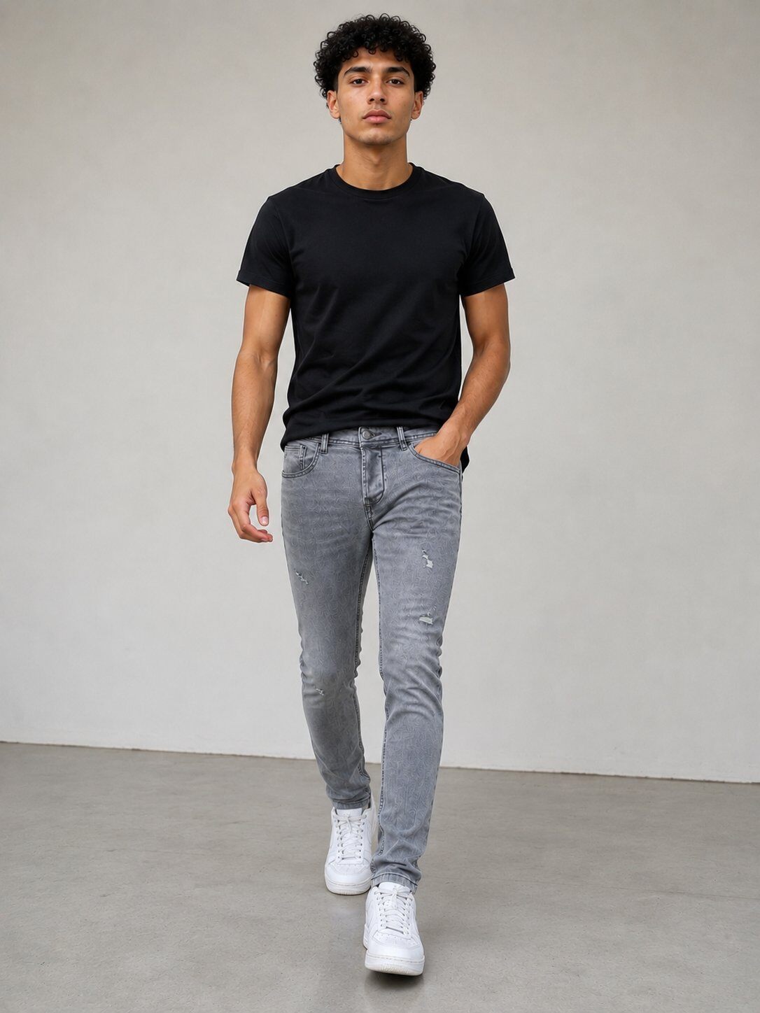 Großhändler FIVE EVER - hellgraue enge Jeans mit Destroyed-Effekten