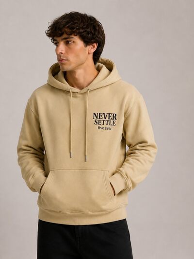 Großhändler FIVE EVER - Premium Kapuzenpullover aus 100% Baumwolle Großhändler FIVE EVER - Premium Kapuzenpullover aus 100% Baumwolle