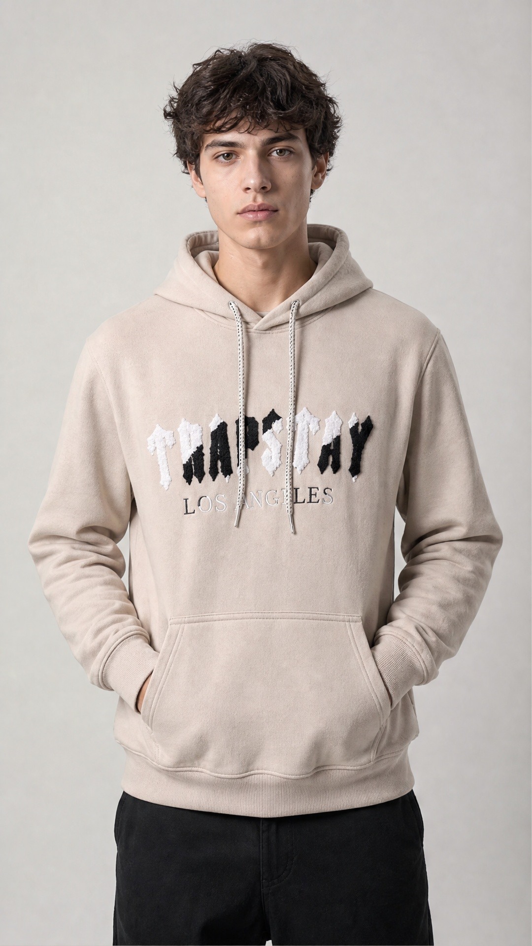 Grossista FIVE EVER - Felpa con cappuccio Trapstay Los Angeles Beige