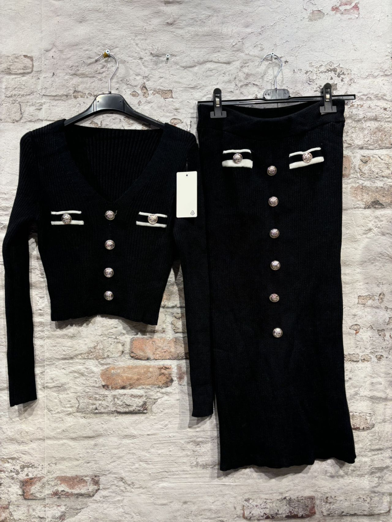 Grossista FOLIE LOOK - Set con top a manica lunga con scollo a V e gonna