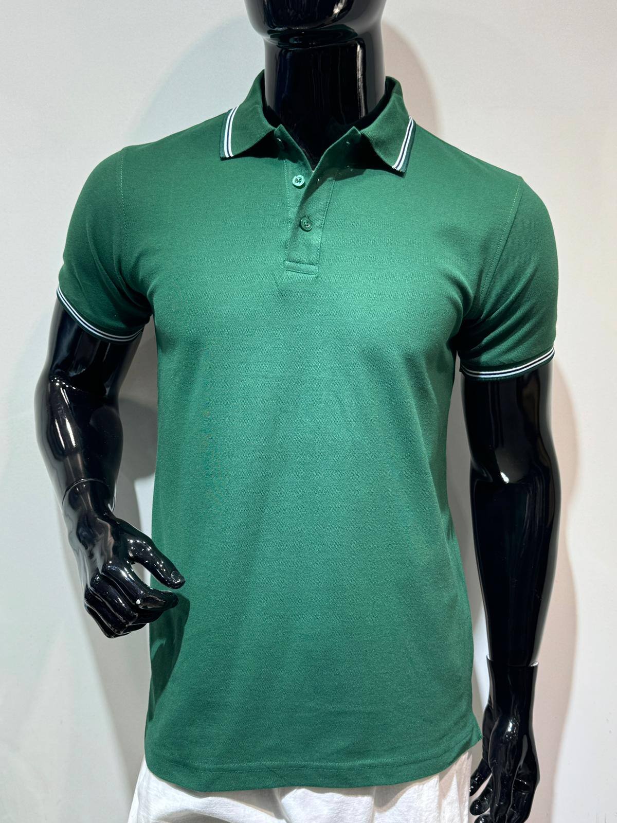Grossista Forbest - Polo da Uomo con Bande Colorate