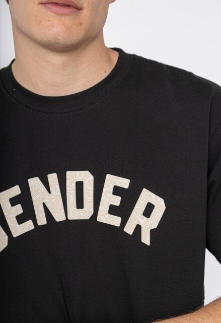 Großhändler Forbest - Herren-T-Shirt mit Bandana-Muster auf den Schriftzügen