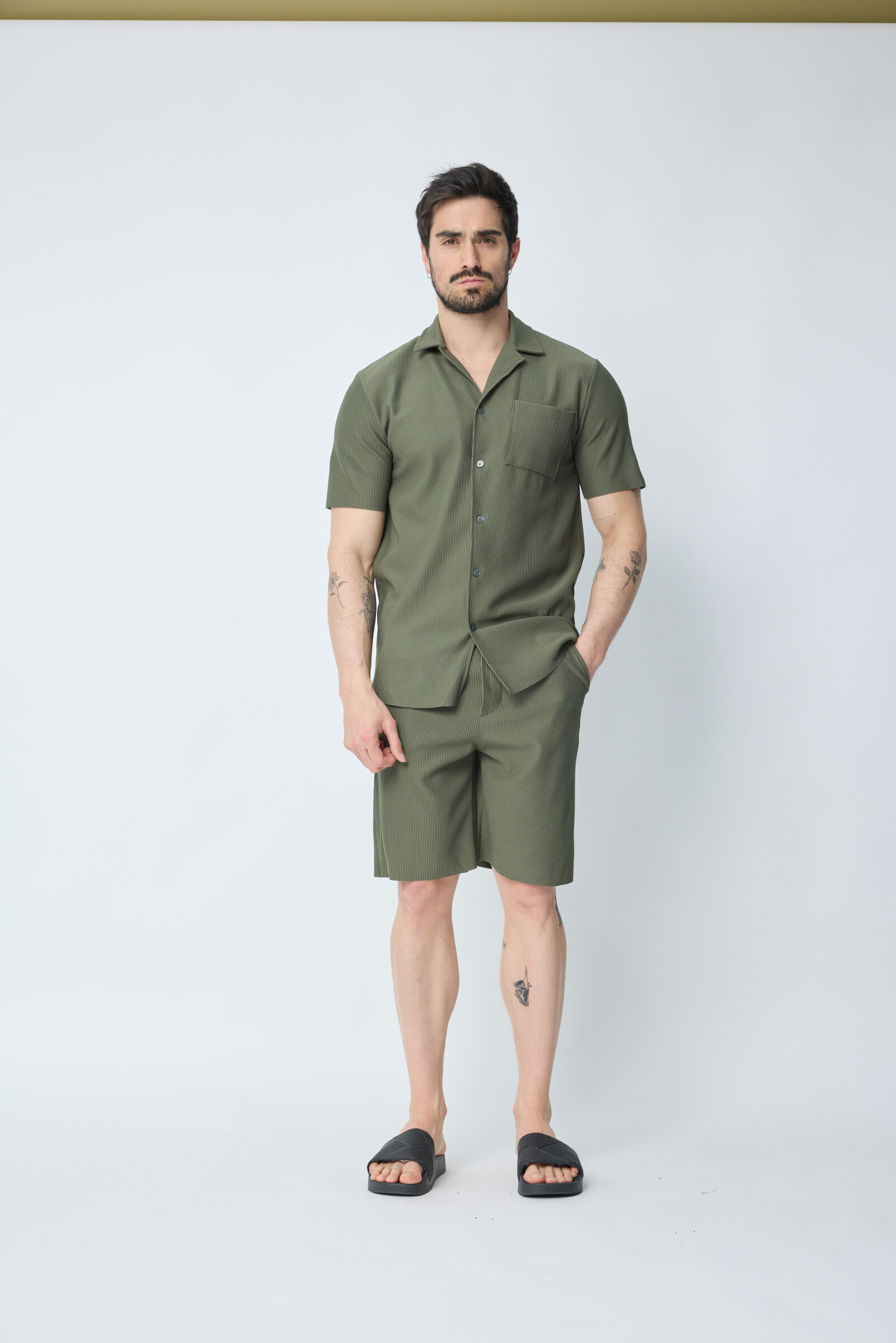 Wholesaler Frilivin - Uni shorts shirt set