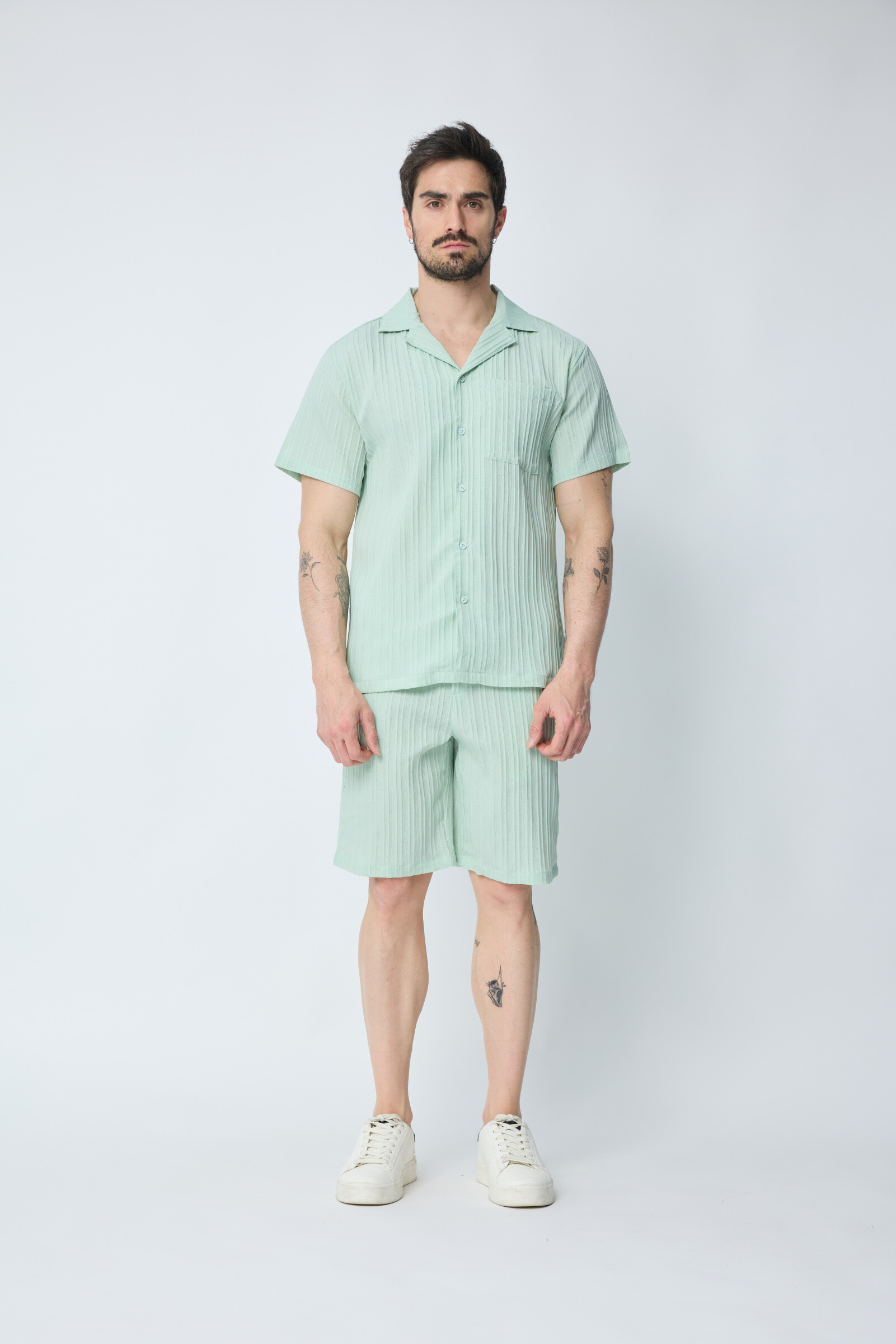 Wholesaler Frilivin - Uni shorts shirt set