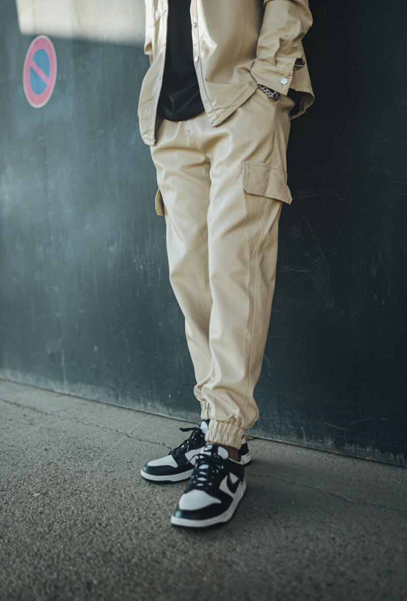 Wholesaler Frilivin - Pantalon jogger cargo en similicuir
