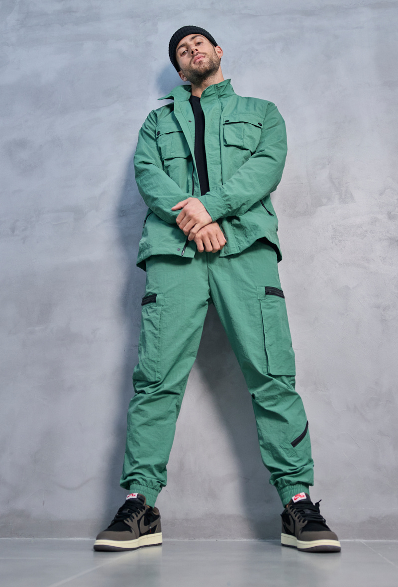 Grossista Frilivin - Pantaloni jogger utility sottili con zip