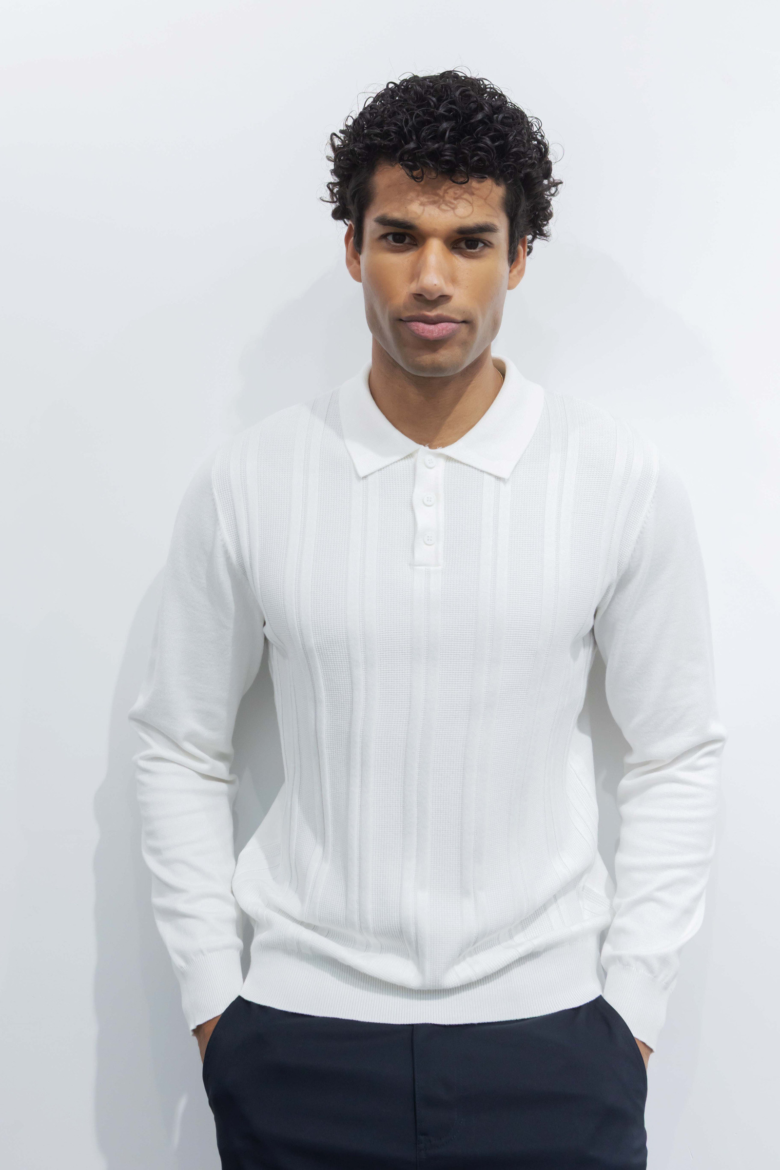 Großhändler Frilivin - Strick-Poloshirt mit Knöpfen