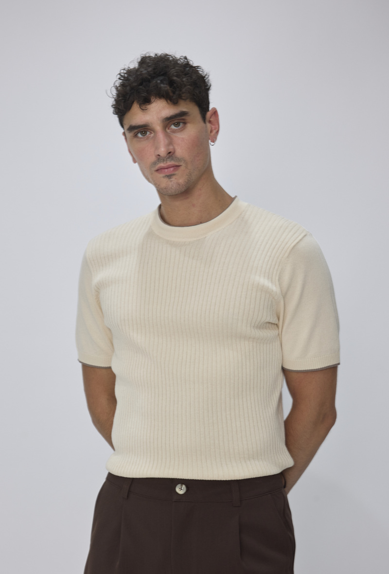Grossista Frilivin - T-shirt eleganti a maniche corte