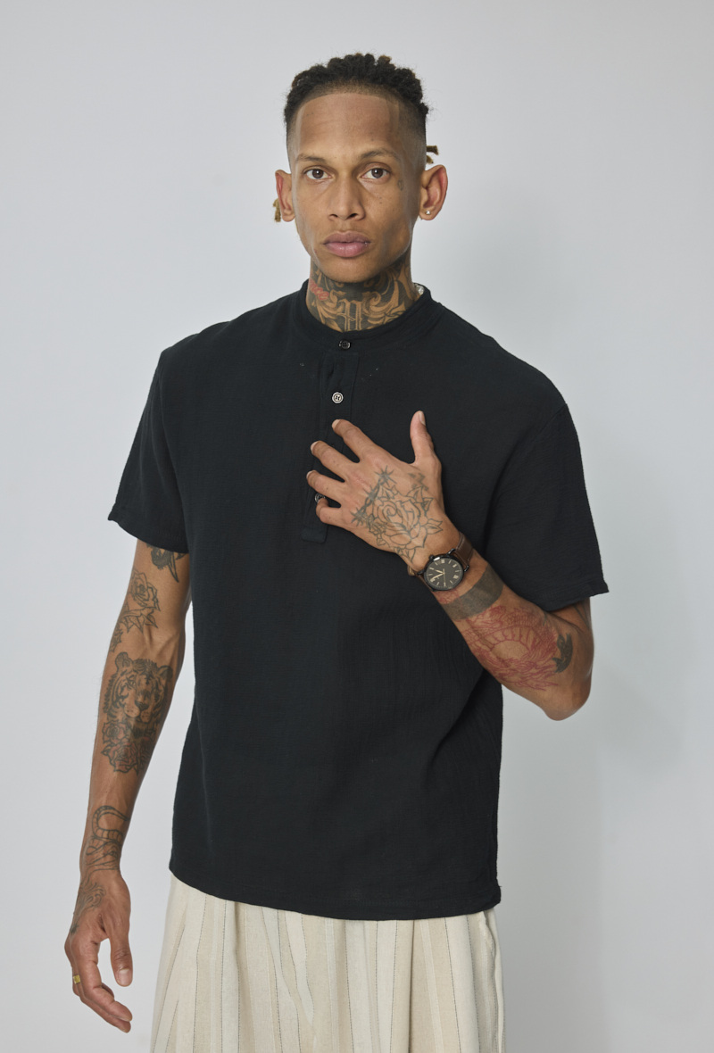 Wholesaler Frilivin - Button-up T-shirt