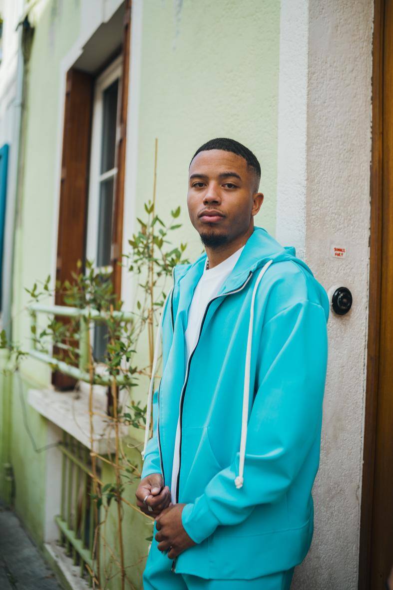 Grossiste Frilivin - Veste à capuche sportwear en toile