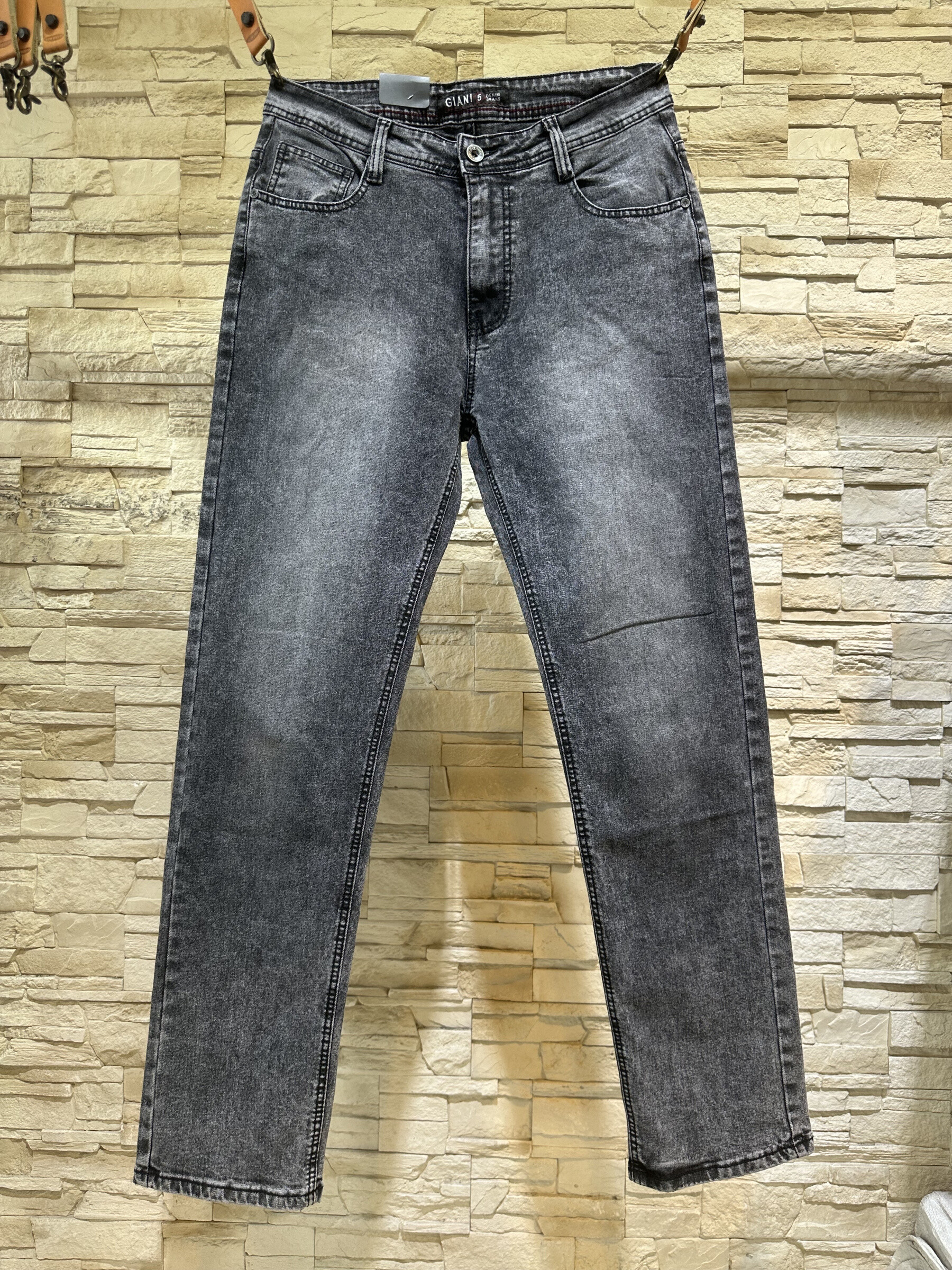 Grossista GIANI 5 - Jean è regolare