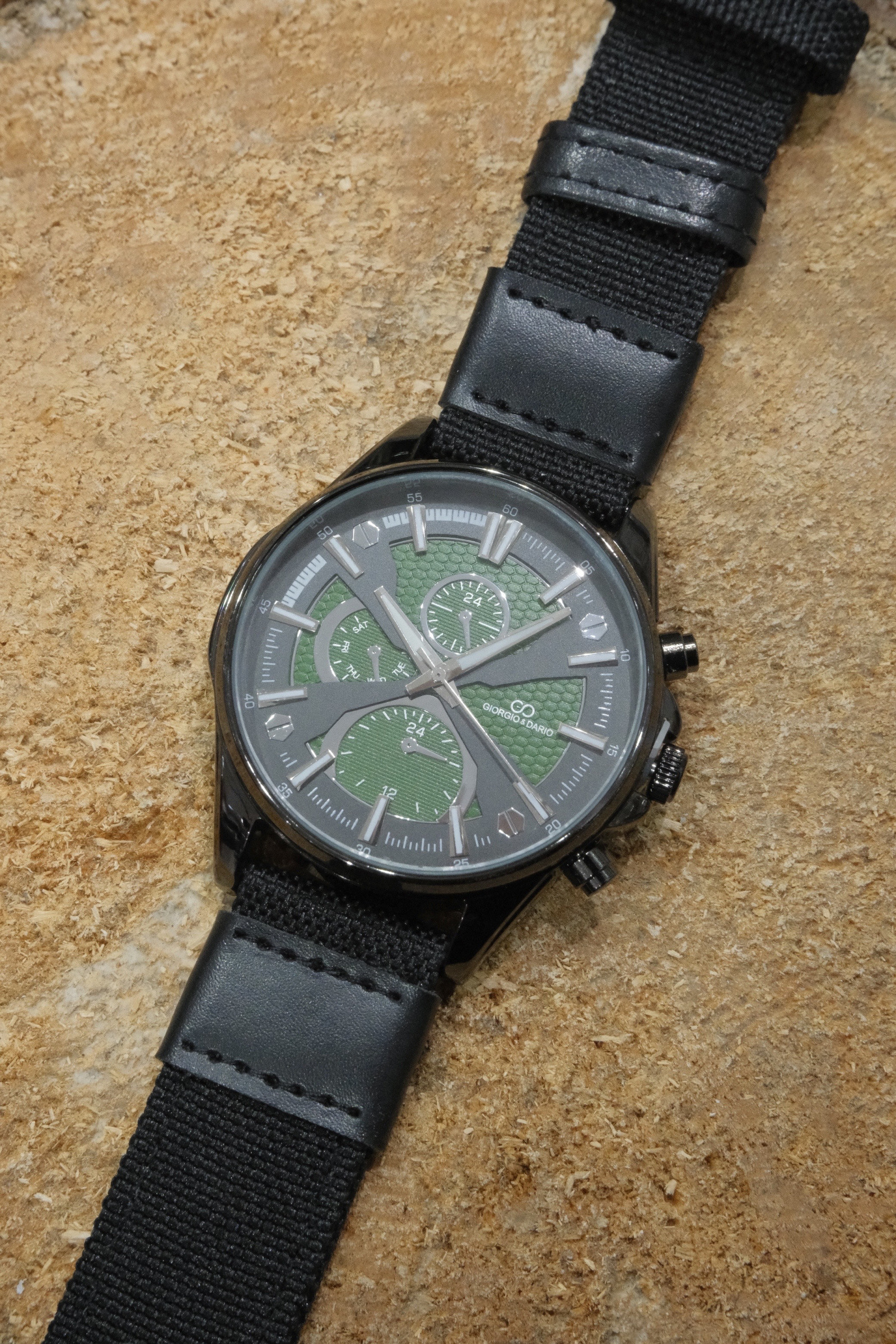 Großhändler Giorgio & Dario - Giorgio & Dario Herrenuhr mit Kunstlederarmband
