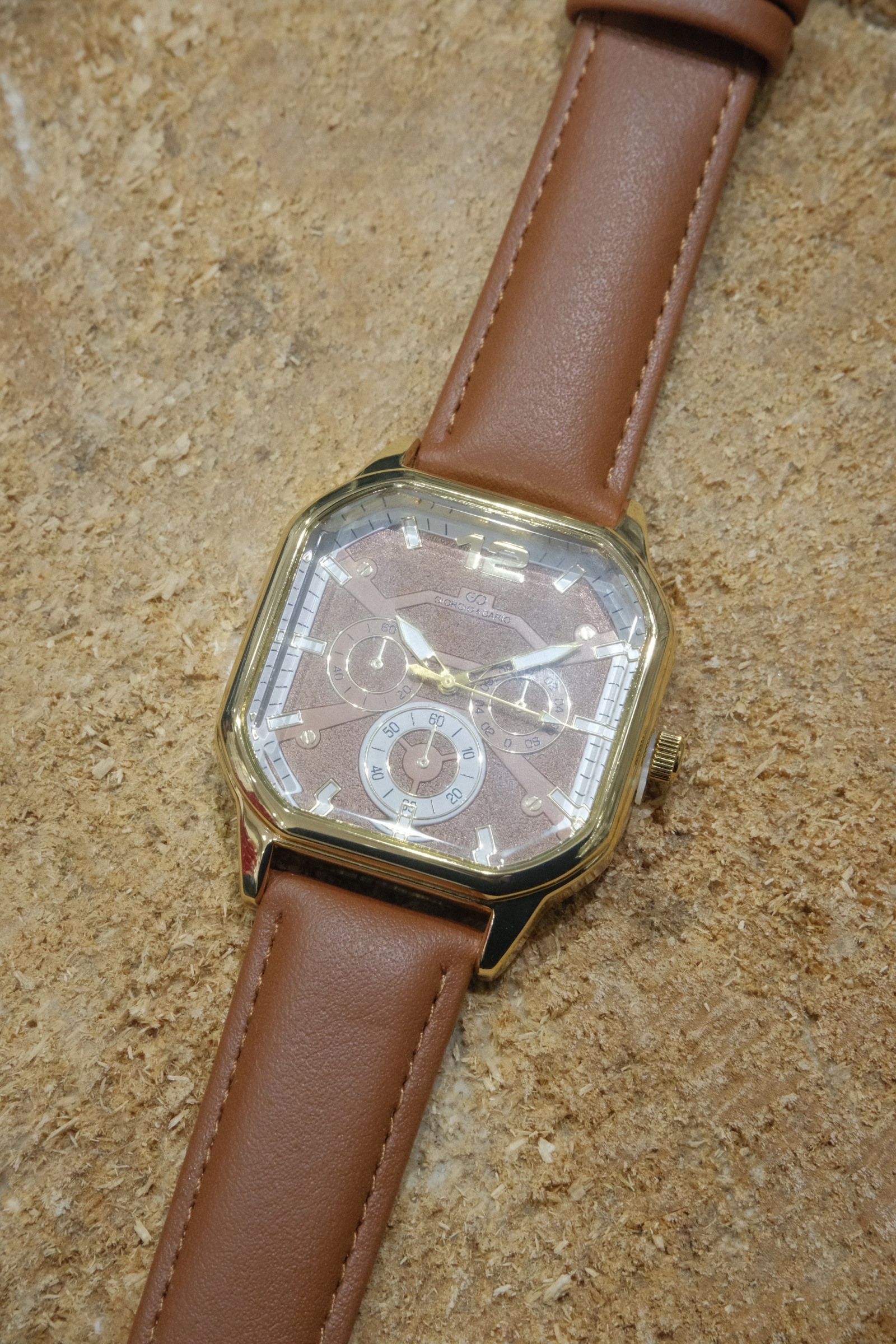 Wholesaler Giorgio & Dario - Giorgio & Dario men's watch with faux leather strap