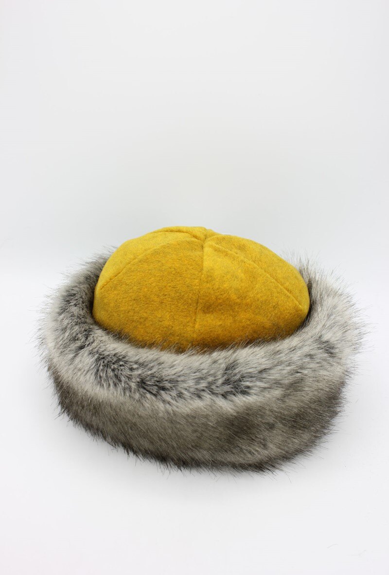 Wholesaler Hologramme Paris - Portugal toque in water-repellent polyester with synthetic fur