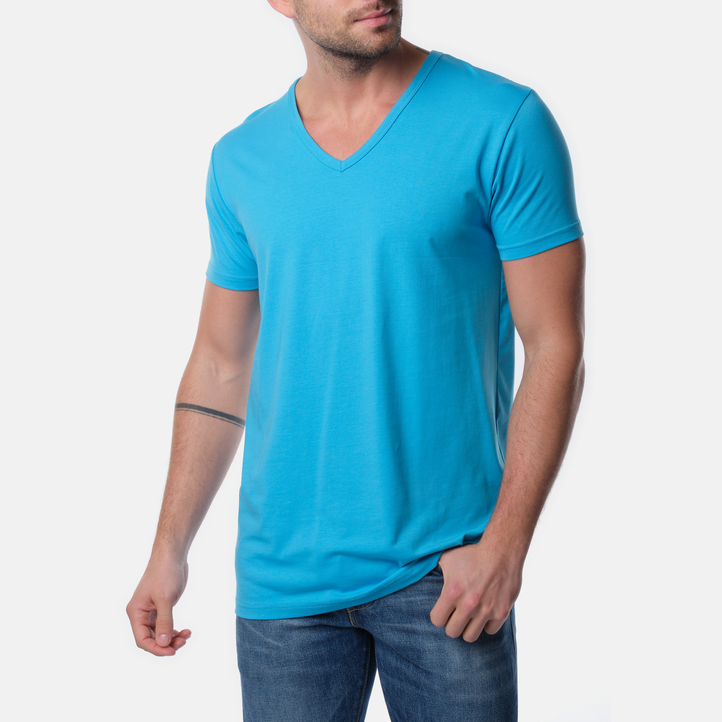 Grossista Hopenlife - La t-shirt essenziale con scollo a V