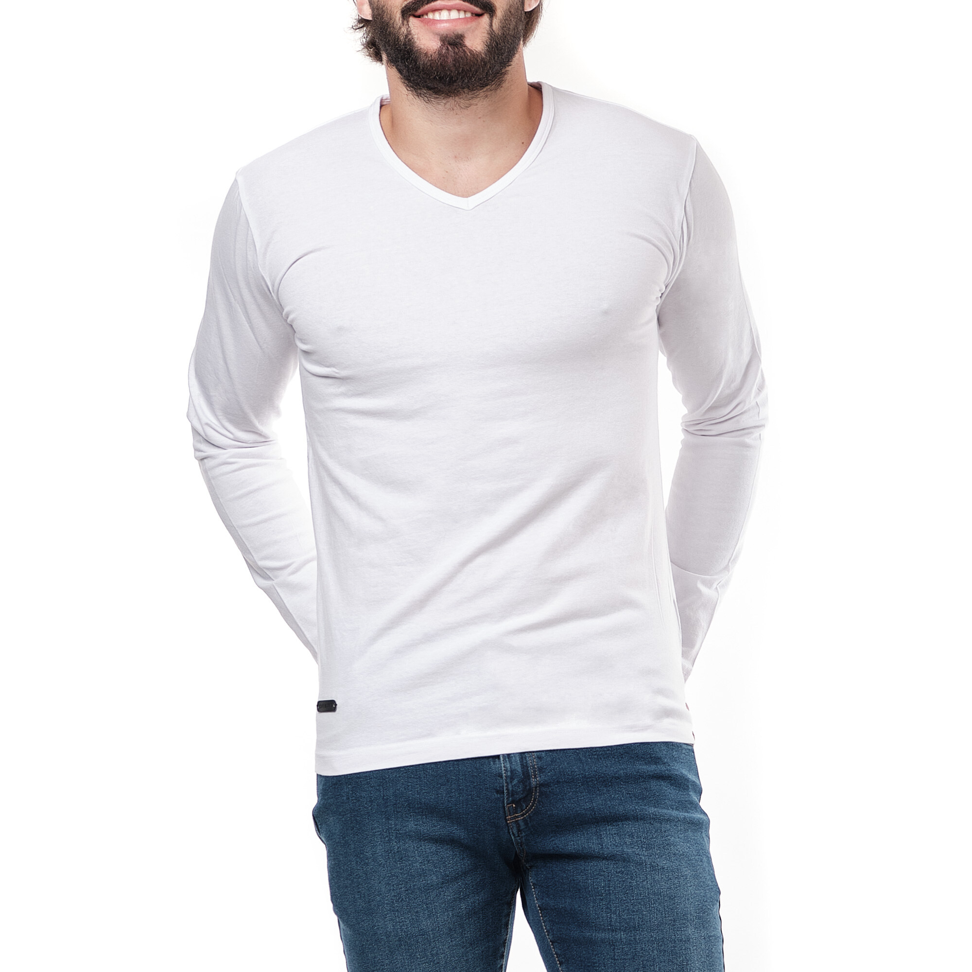 Long-sleeve V-neck T-shirt for a simple and elegant look
Solid color, easy to match with any style
Made from cotton and elastane for added comfort and flexibility
Fitted cut, perfect for everyday wear