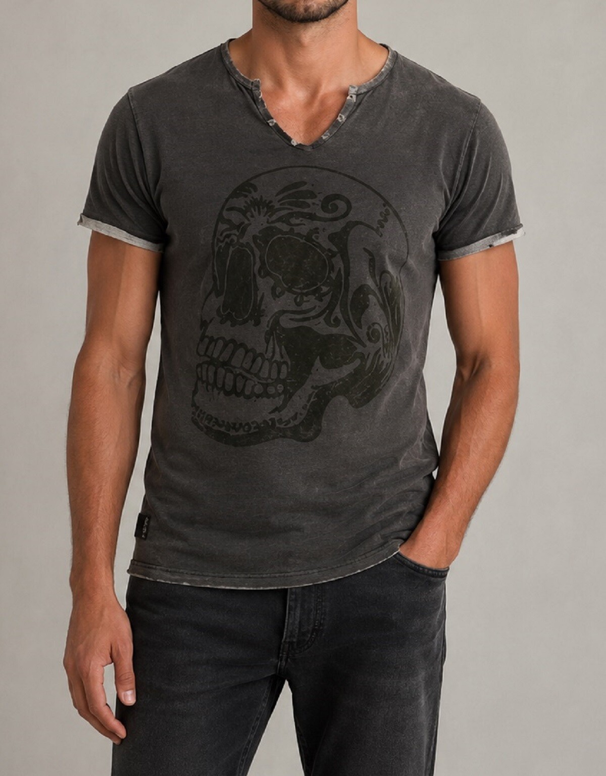 Wholesaler Hopenlife - Trendy V-neck skull T-shirt