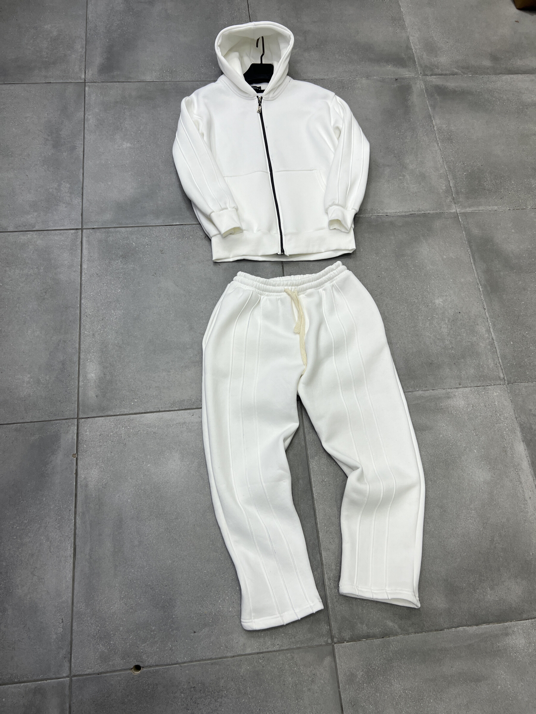 Wholesaler Invictus Paris - MEN’S FLEECE SET