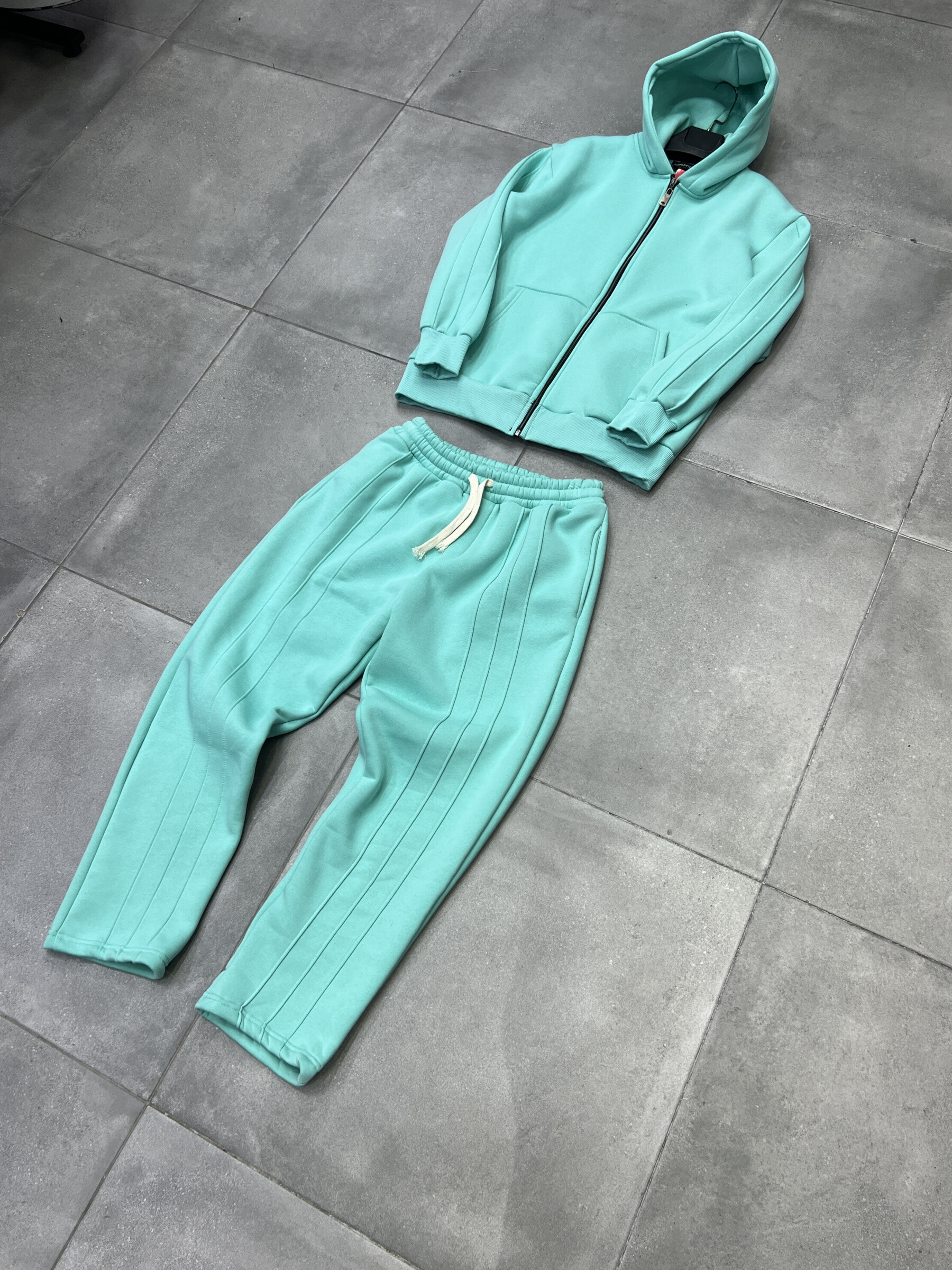 Wholesaler Invictus Paris - MEN’S FLEECE SET