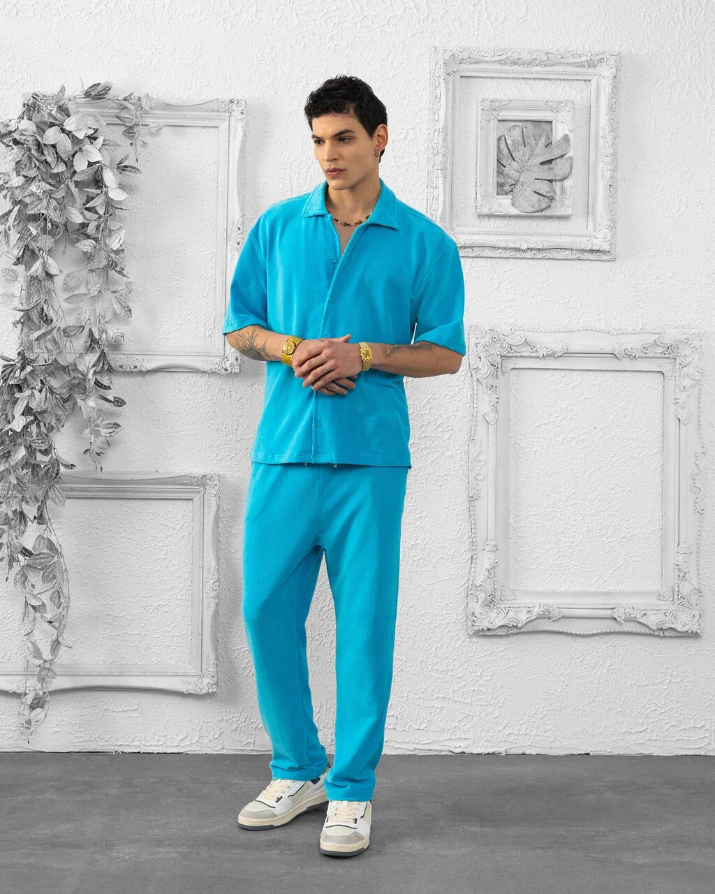 Wholesaler Invictus Paris - Velour man ensemble