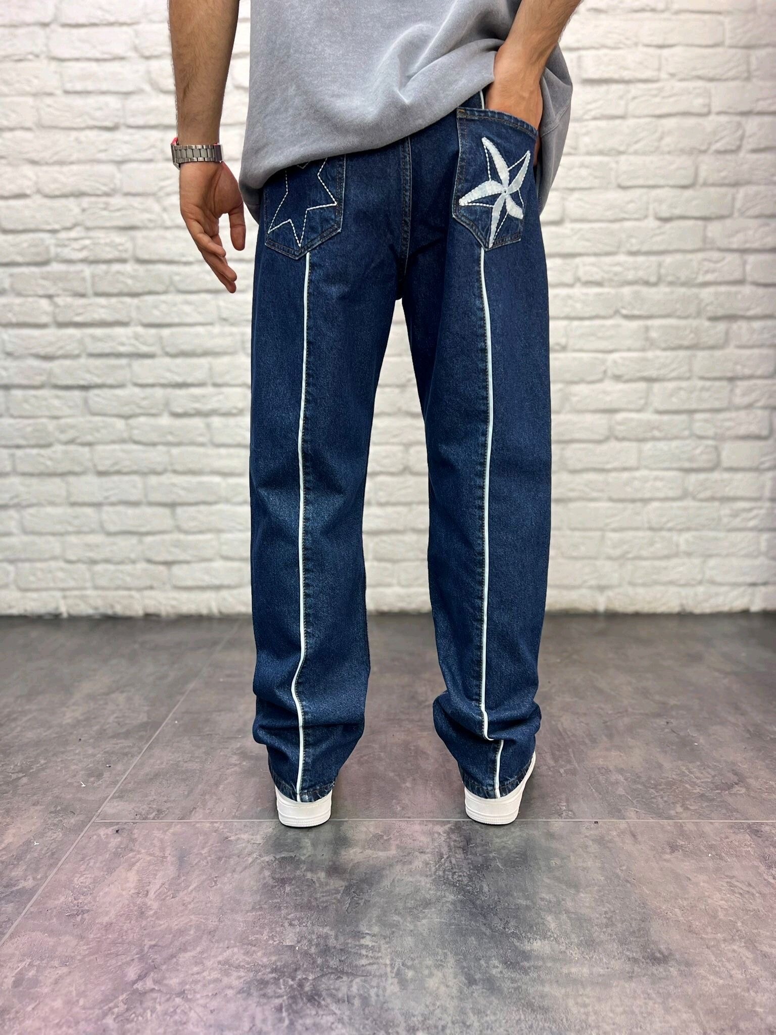 Grossiste Invictus Paris - JEANS RELAX FIT