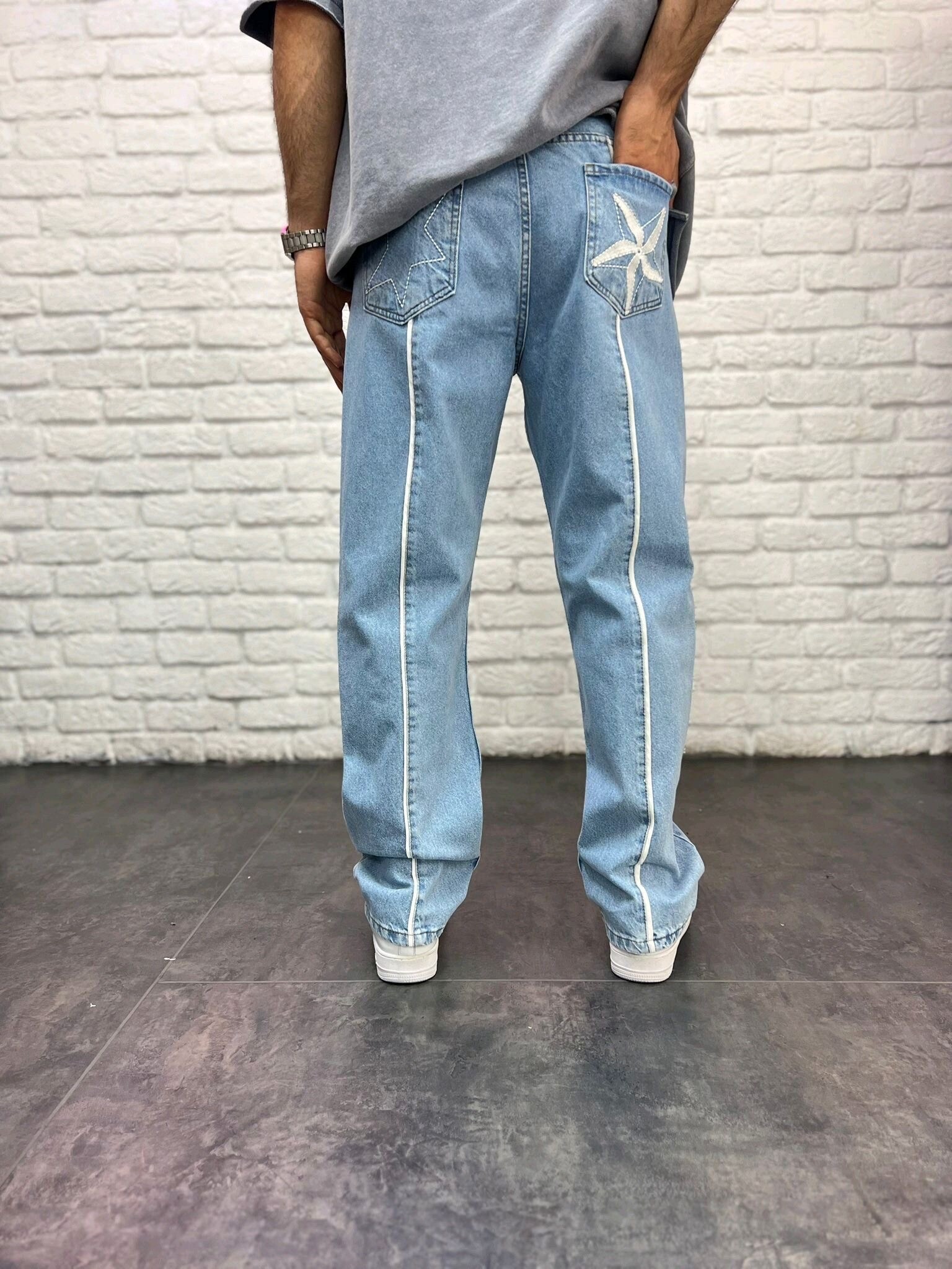 Grossiste Invictus Paris - JEANS RELAX FIT
