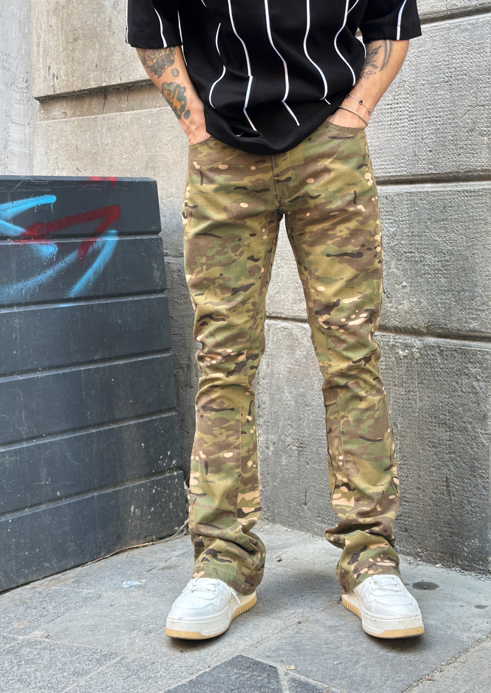 Grossista Invictus Paris - PANTALONI DA UOMO CON VESTIBILITÀ RILASSATA
