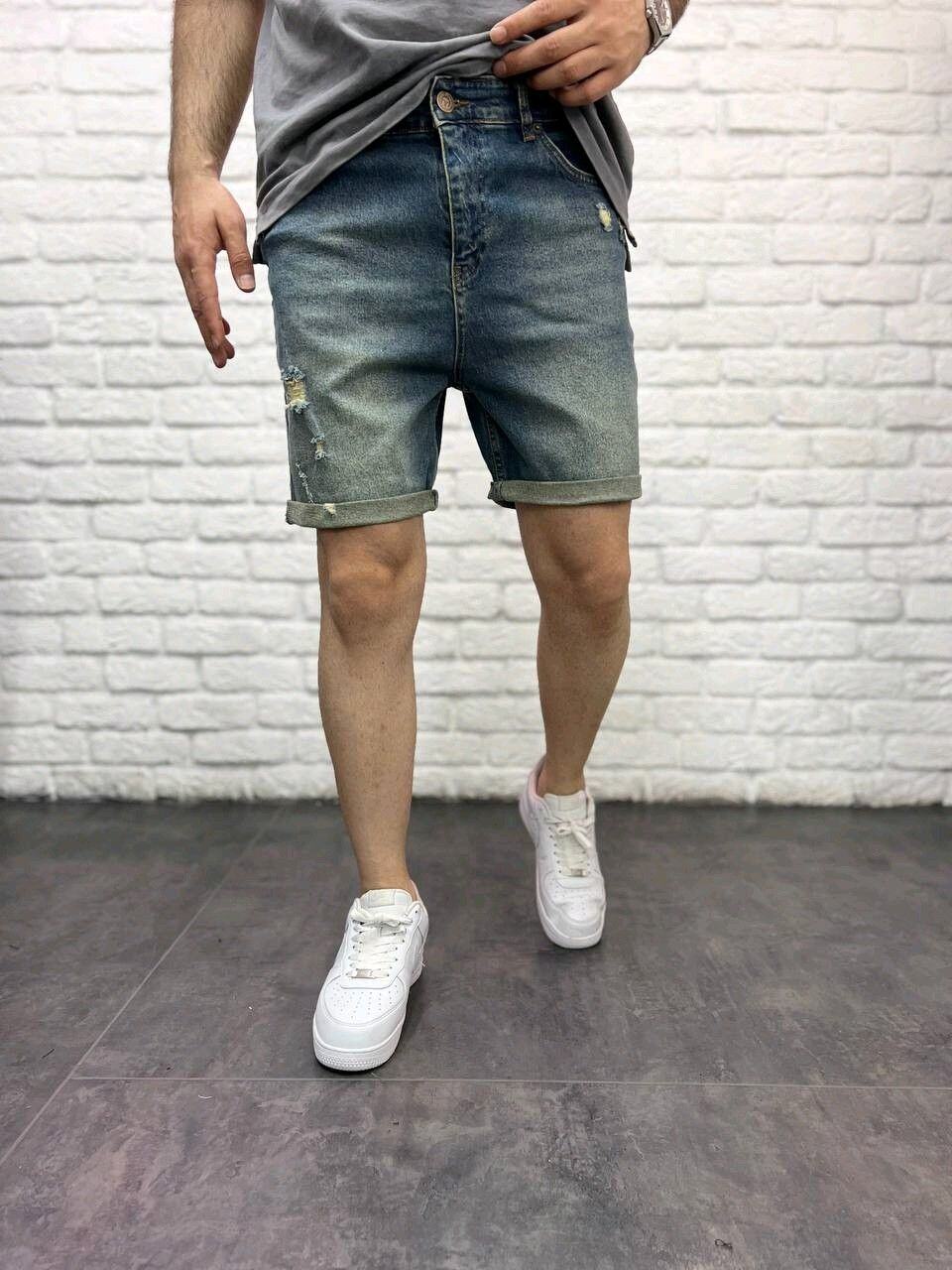 Wholesaler Invictus Paris - SHORTS