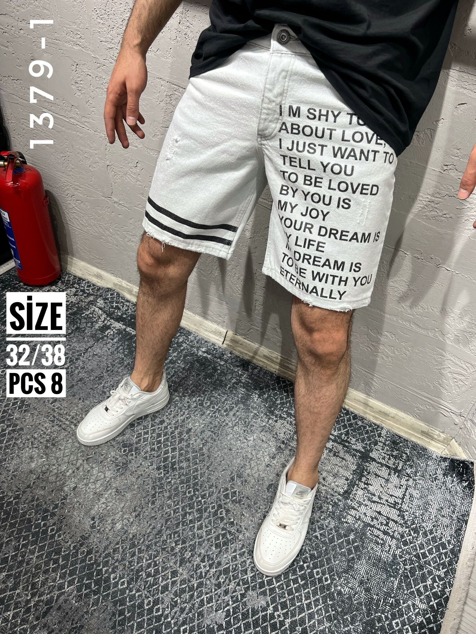 Wholesaler Invictus Paris - SHORTS