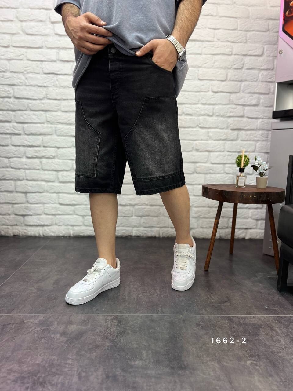 Wholesaler Invictus Paris - SHORTS