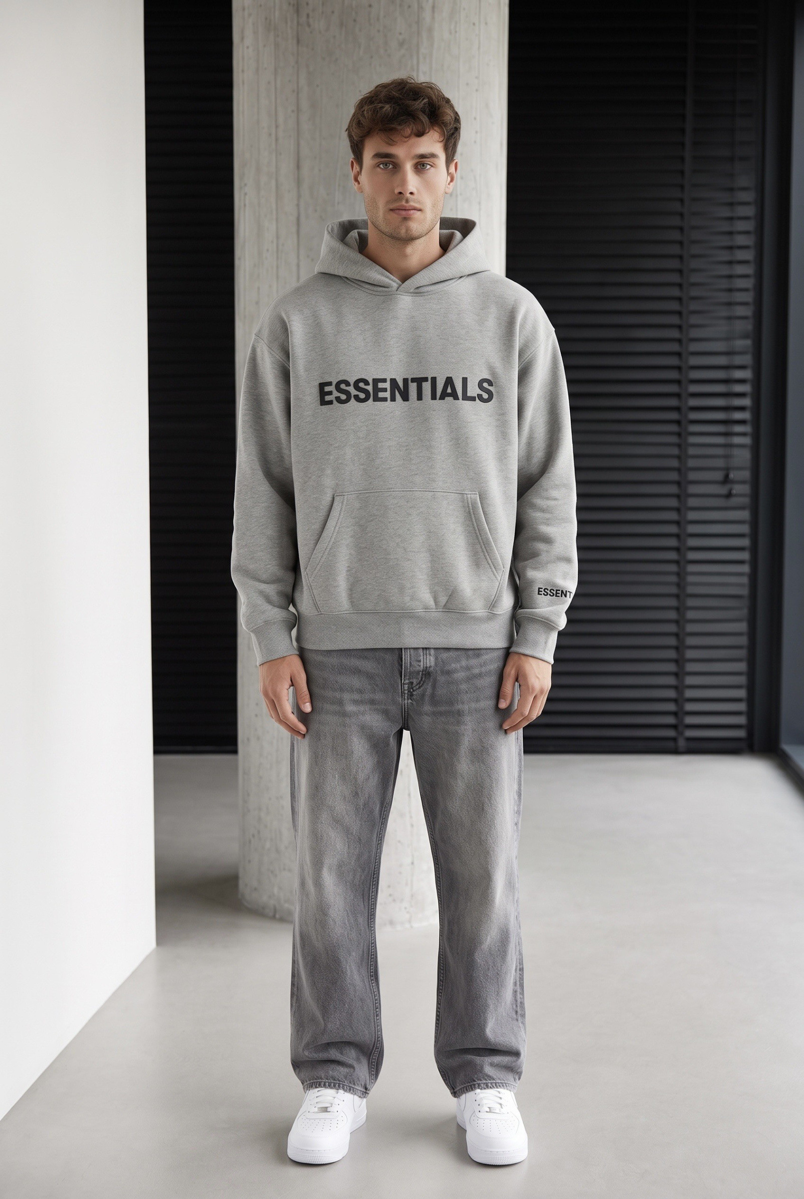 Grossiste Invictus Paris - SWEATSHIRT À CAPUCHE ESSENTIALS
