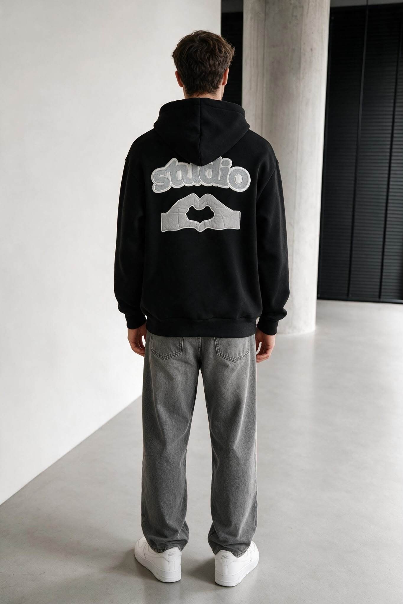 Großhändler Invictus Paris - STUDIO KAPUZENPULLOVER
