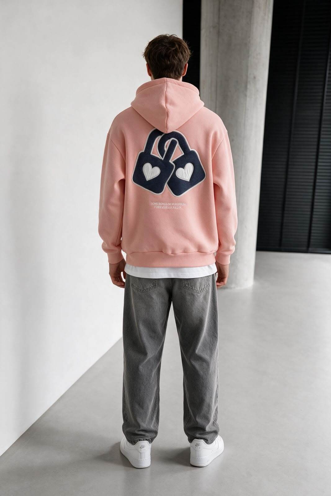 Großhändler Invictus Paris - STUDIO KAPUZENPULLOVER