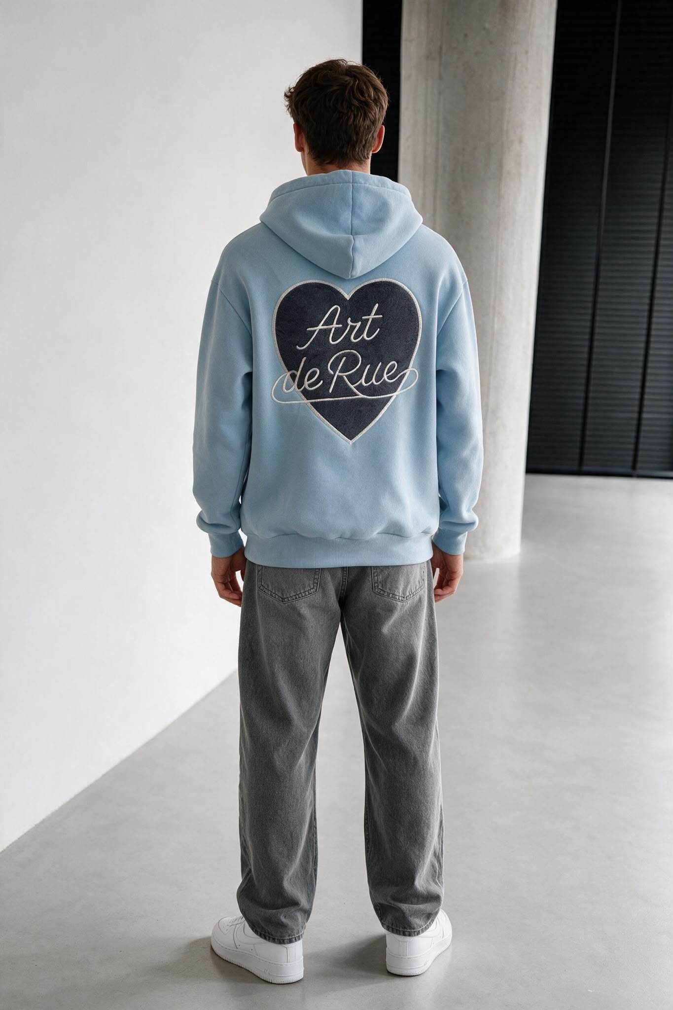 Großhändler Invictus Paris - STUDIO KAPUZENPULLOVER