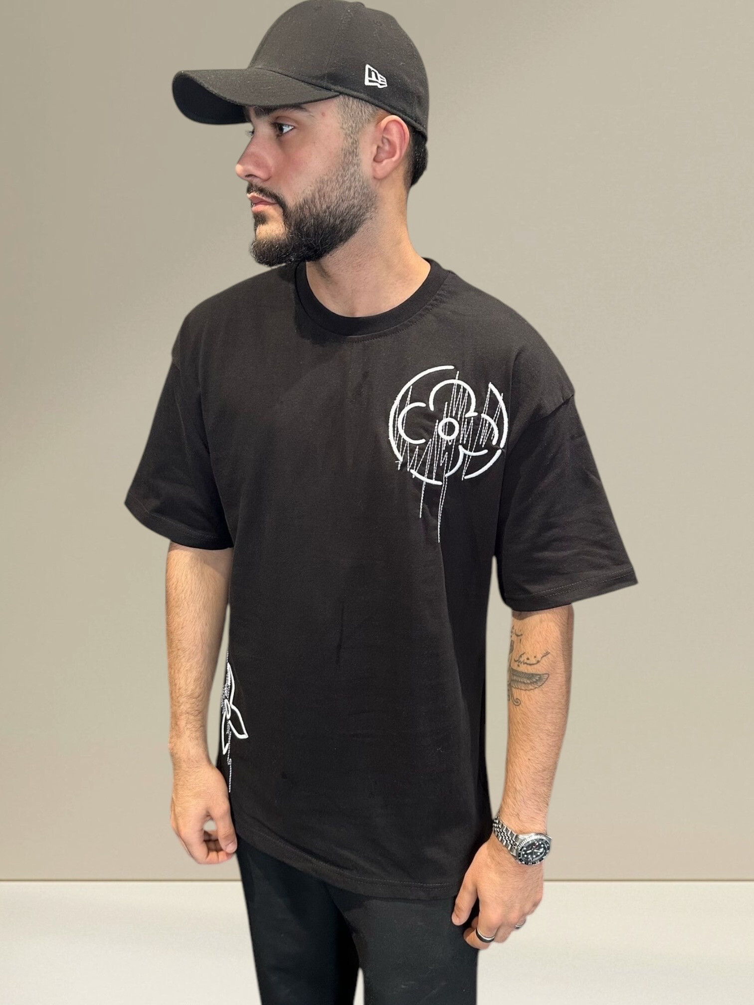 Grossista Invictus Paris - T-shirt maschile 100% cotone