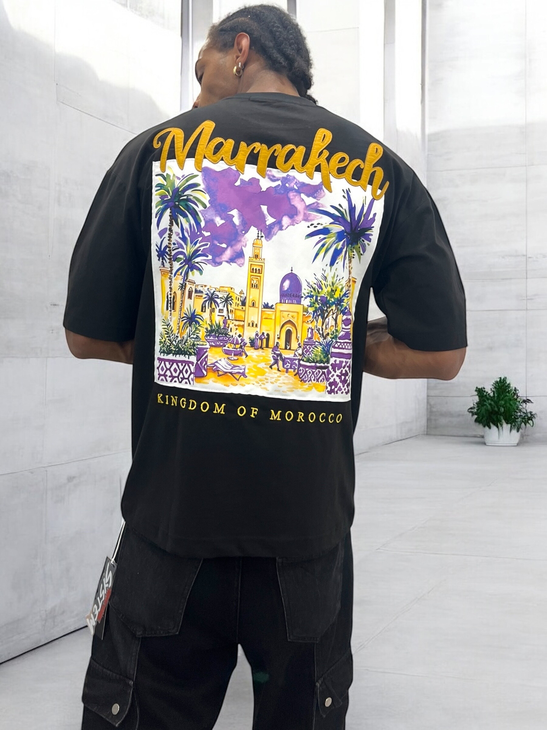 Grossiste Invictus Paris - T-SHIRT broderie